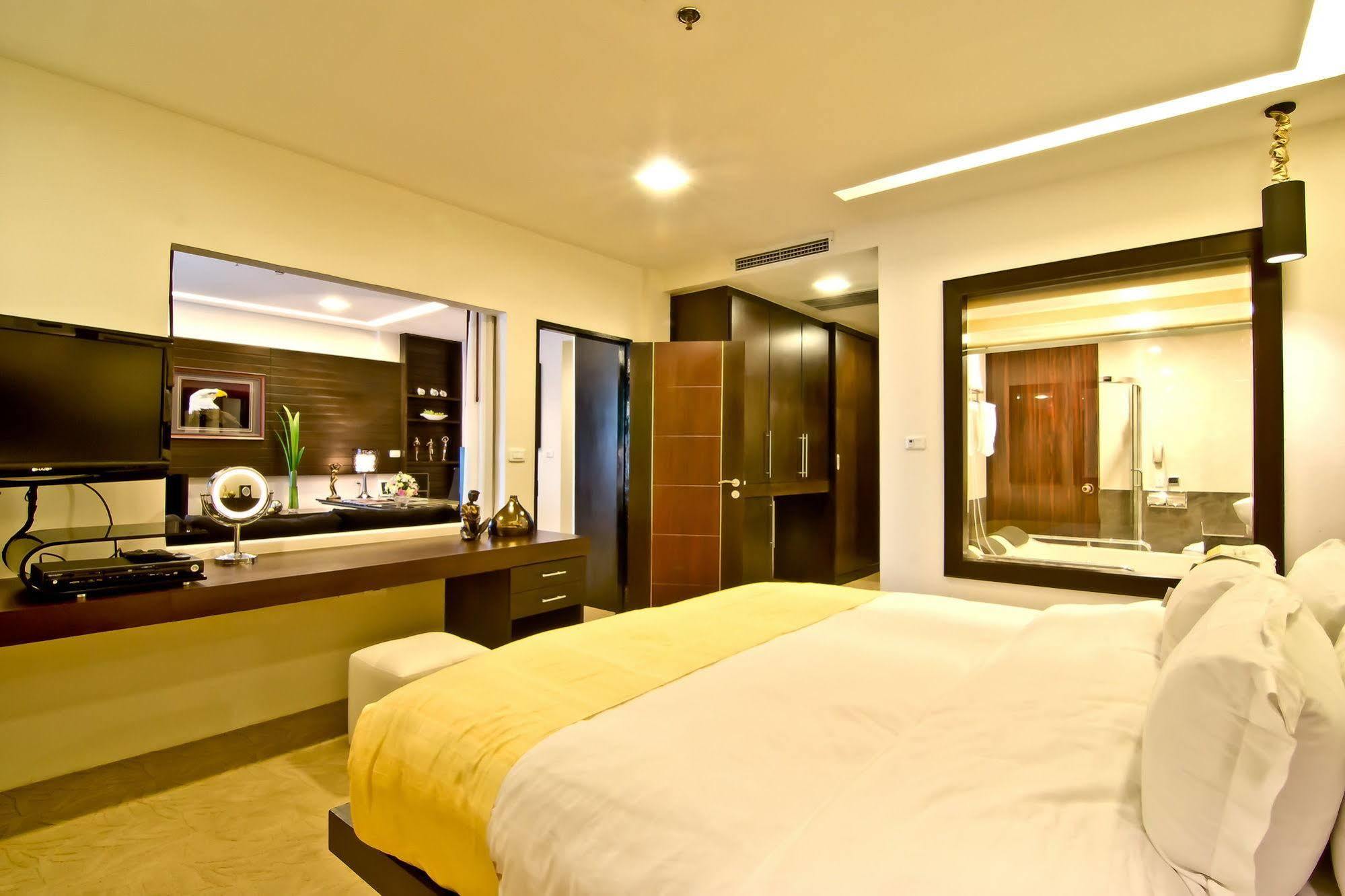 Rashmi'S Plaza Hotel Vientiane Exterior foto